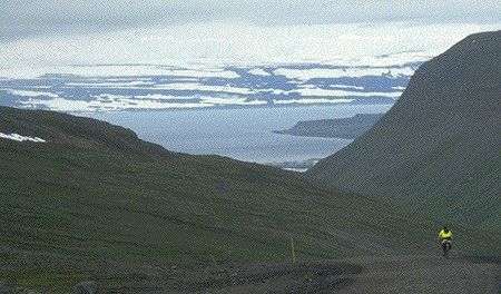 Descending to Ísafjördur