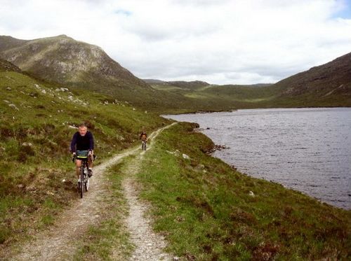 leaving Loch Lacasdail